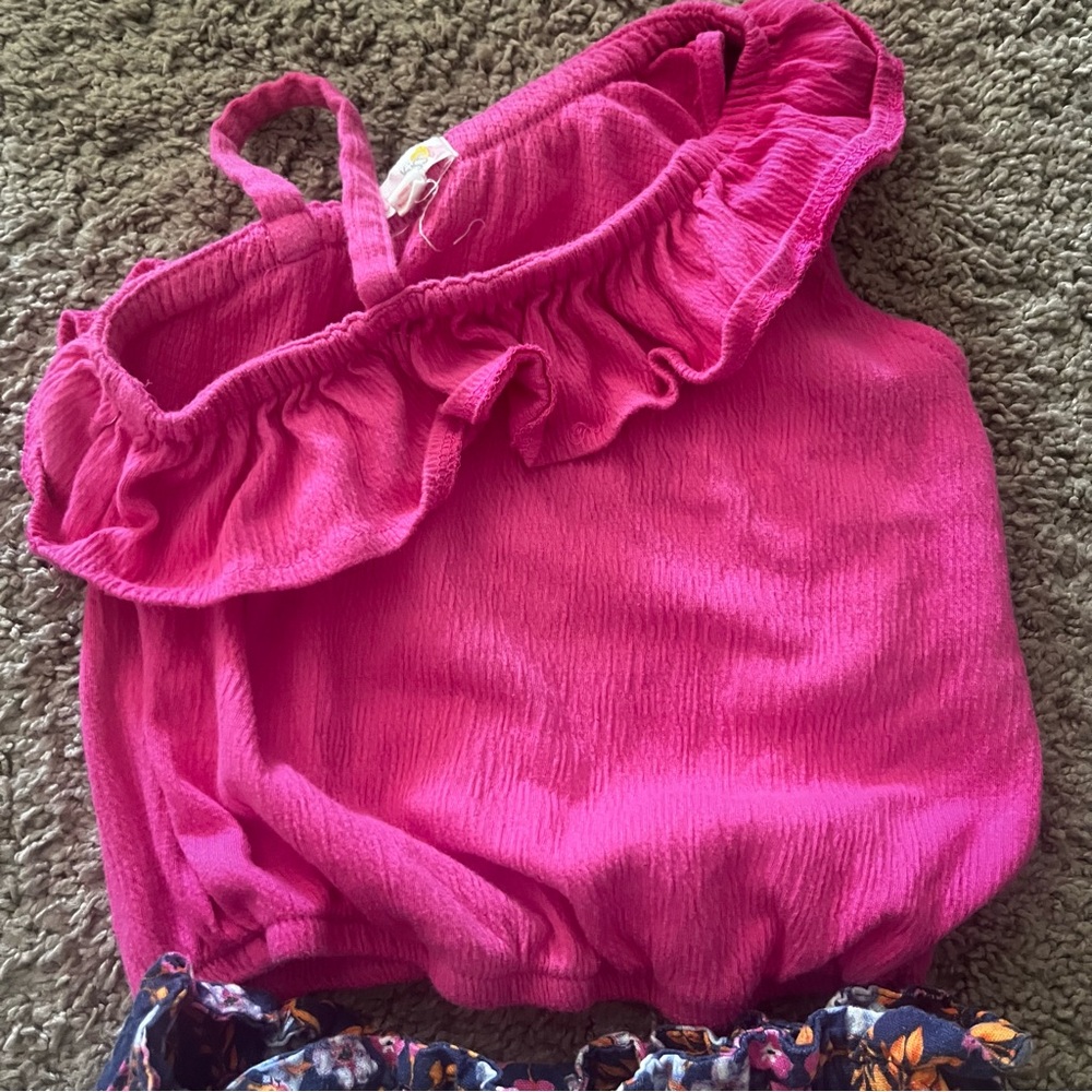 Lemon Kiss Fuchsia Ruffled Top - Picture 2 of 4